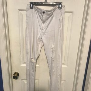 White distressed skinny jeans